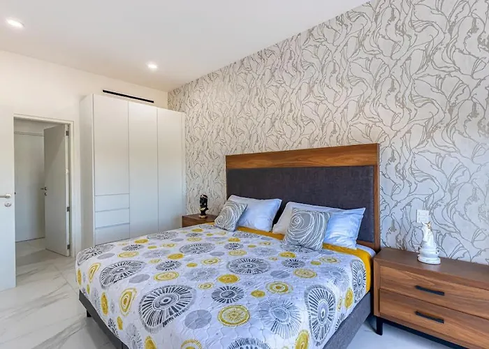 Сasa de vacaciones Luxury With Shared Gym, Rooftop Pool, And Centrally Located *
